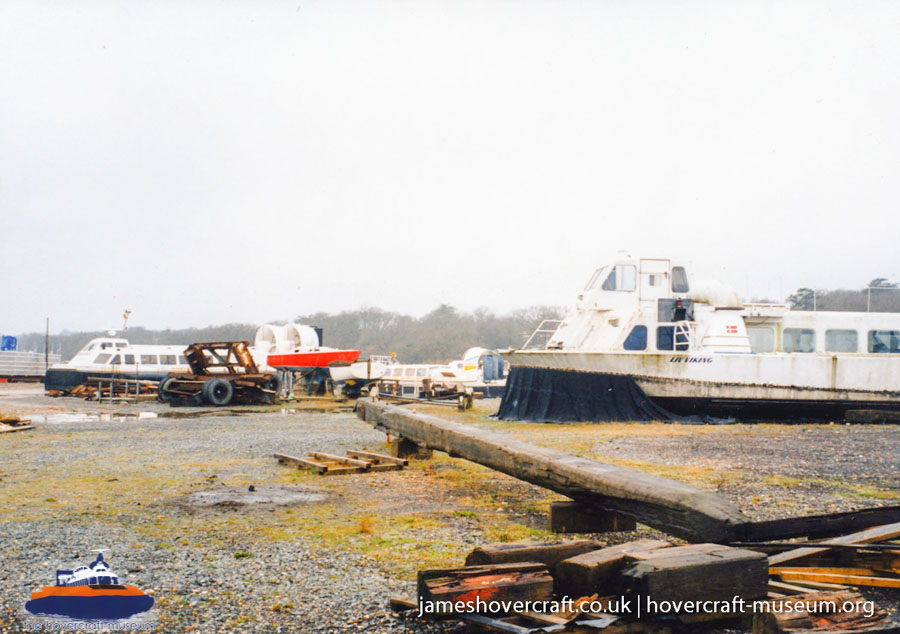 AP1-88 hovercraft with SAS, derelict craft -  (credit: The <a href='http://www.hovercraft-museum.org/' target='_blank'>Hovercraft Museum Trust</a>).